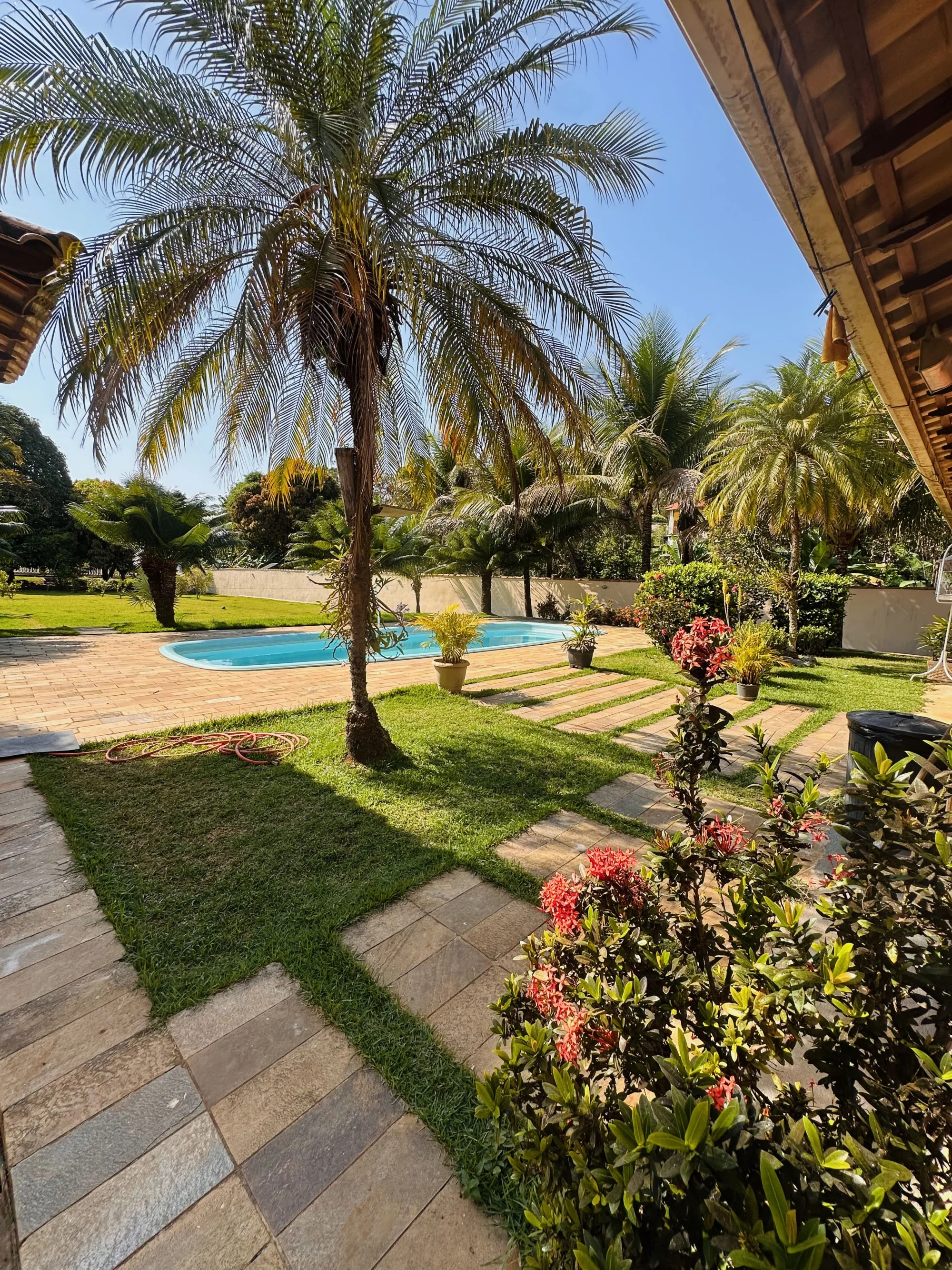 Piscina e área de lazer